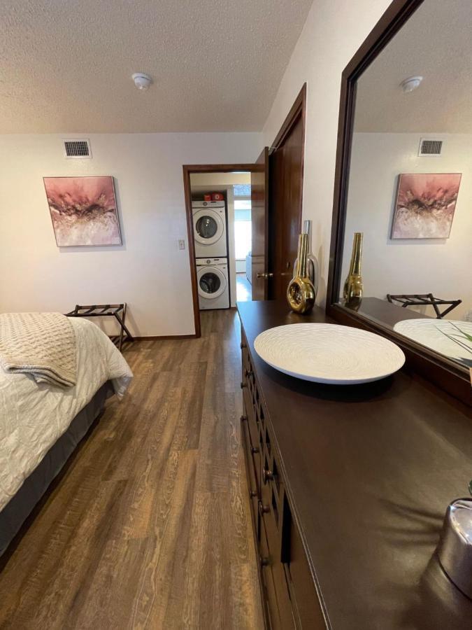 Ou-2 Bed 2 Bath Apartment Close To Ou オクラホマシティ エクステリア 写真
